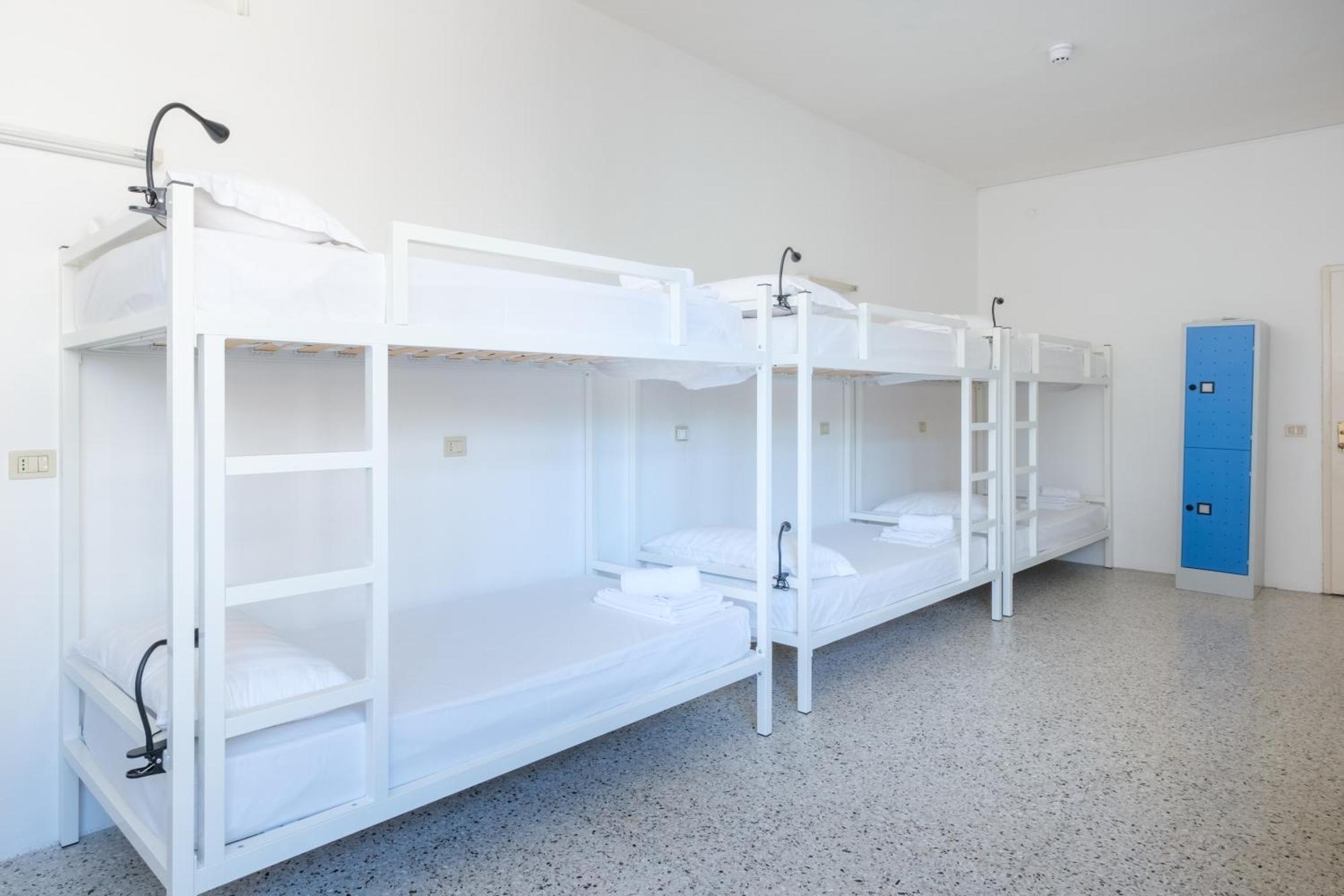 Meet Hostel แชร์เวีย ภายนอก รูปภาพ