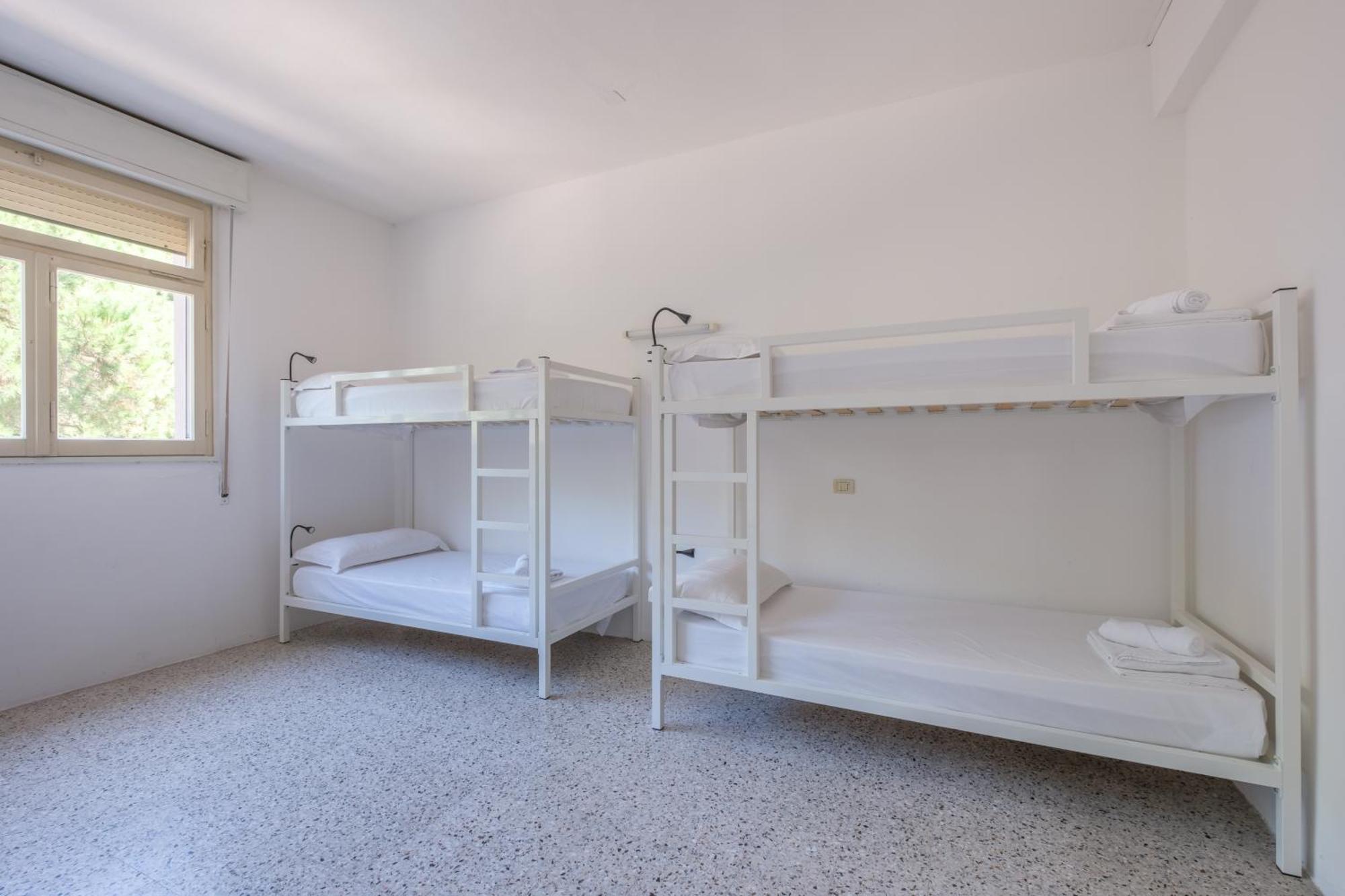 Meet Hostel แชร์เวีย ภายนอก รูปภาพ